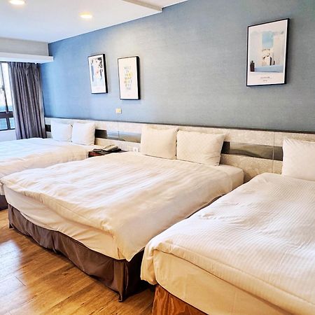 Bonjour Hotel Taichung Esterno foto