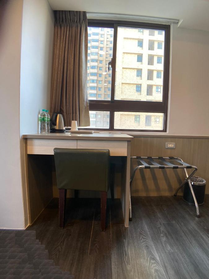 Bonjour Hotel Taichung Esterno foto