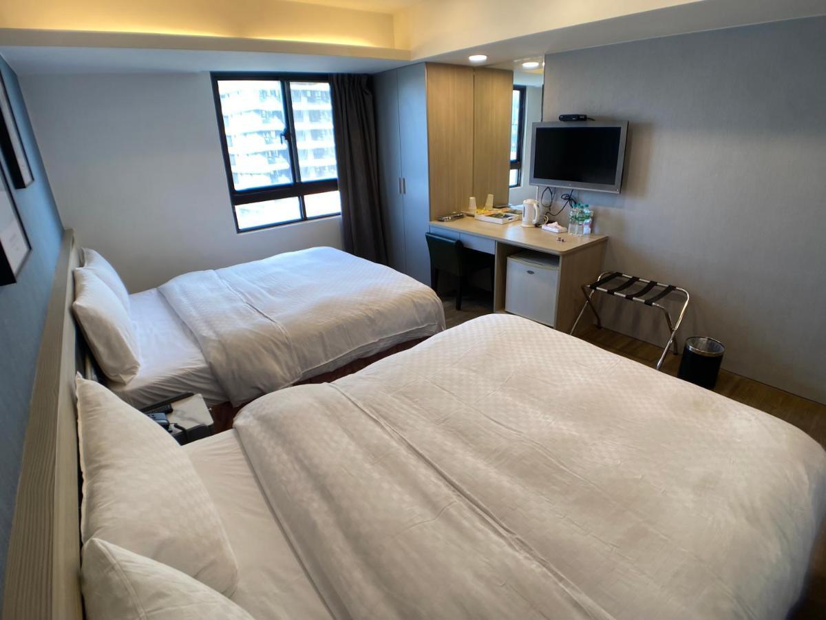 Bonjour Hotel Taichung Esterno foto