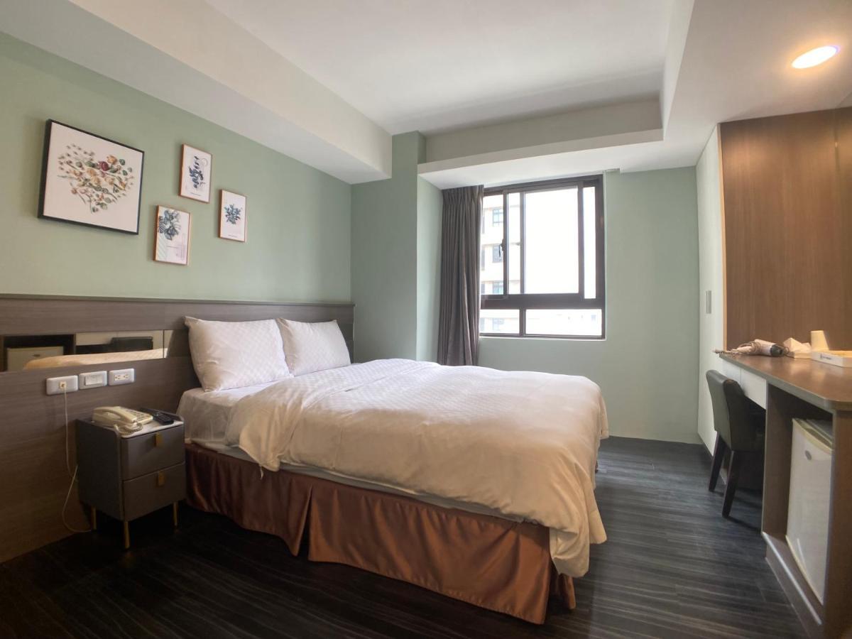 Bonjour Hotel Taichung Esterno foto