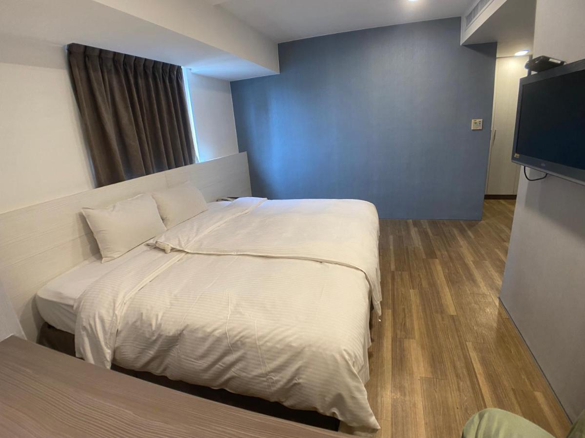 Bonjour Hotel Taichung Esterno foto