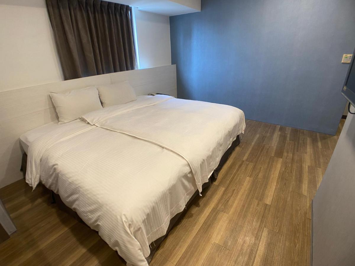 Bonjour Hotel Taichung Esterno foto