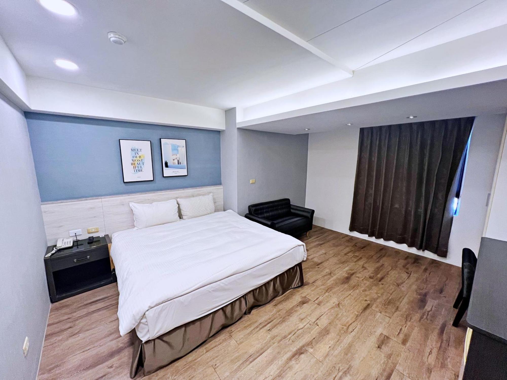 Bonjour Hotel Taichung Esterno foto